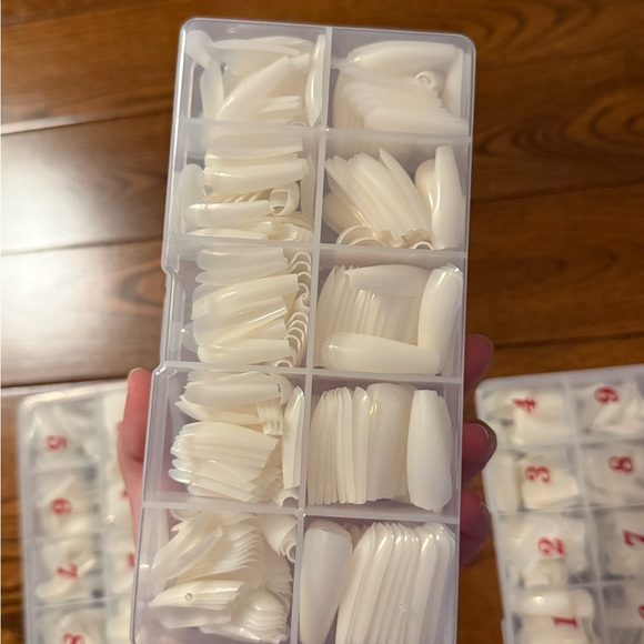 Fake nails bundle - Picture 3 of 5